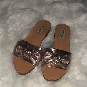 Steve Madden Metallic Bow Sandals